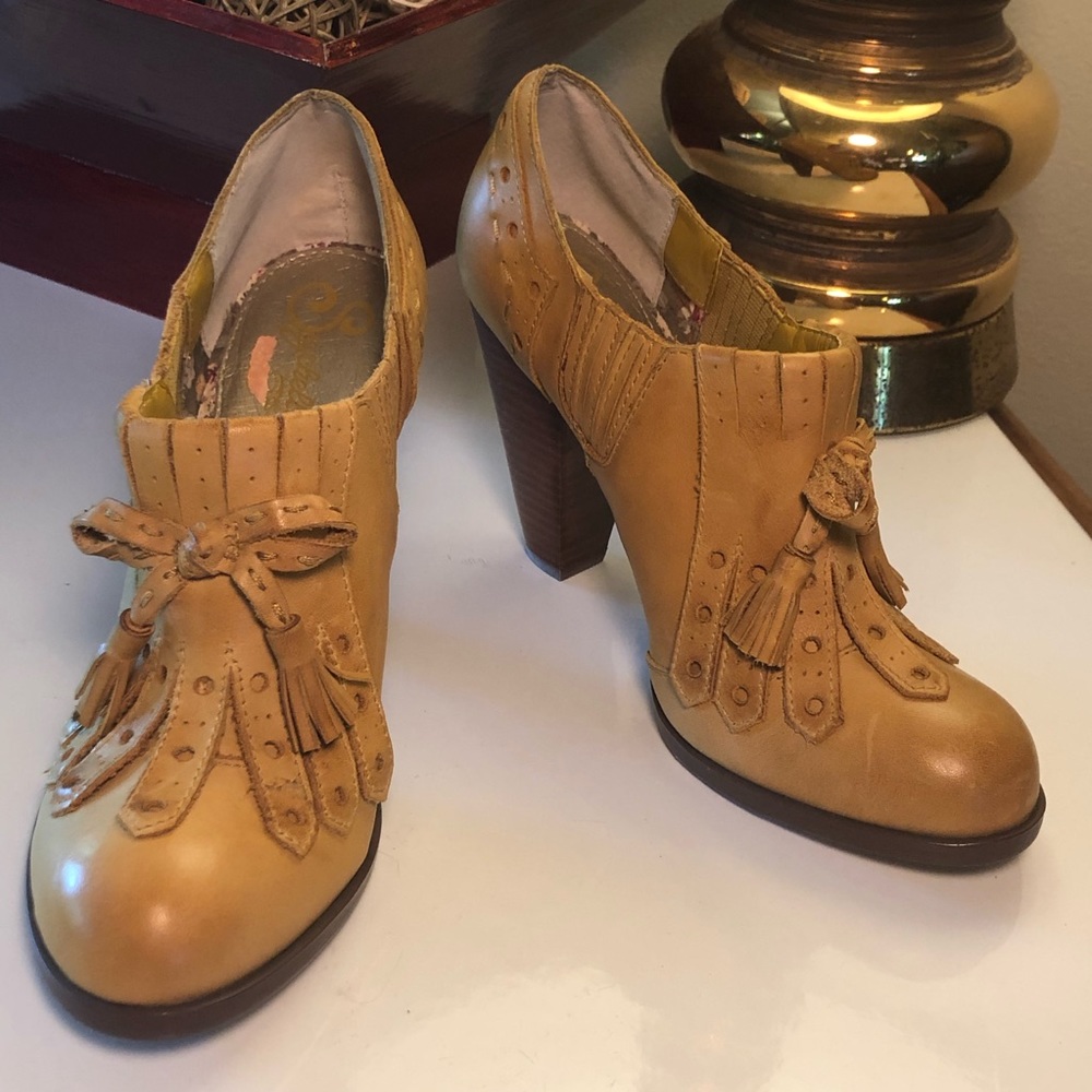 Seychelles Clue Yellow Booties-Pre❤️’d